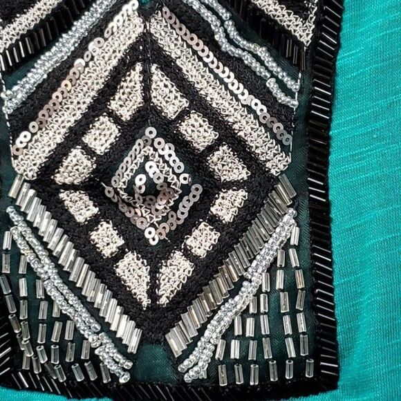 Maurices Studio Y Medium open back V-Neck Sleeveless Blouse Shell Top Embellishe - Picture 4 of 4